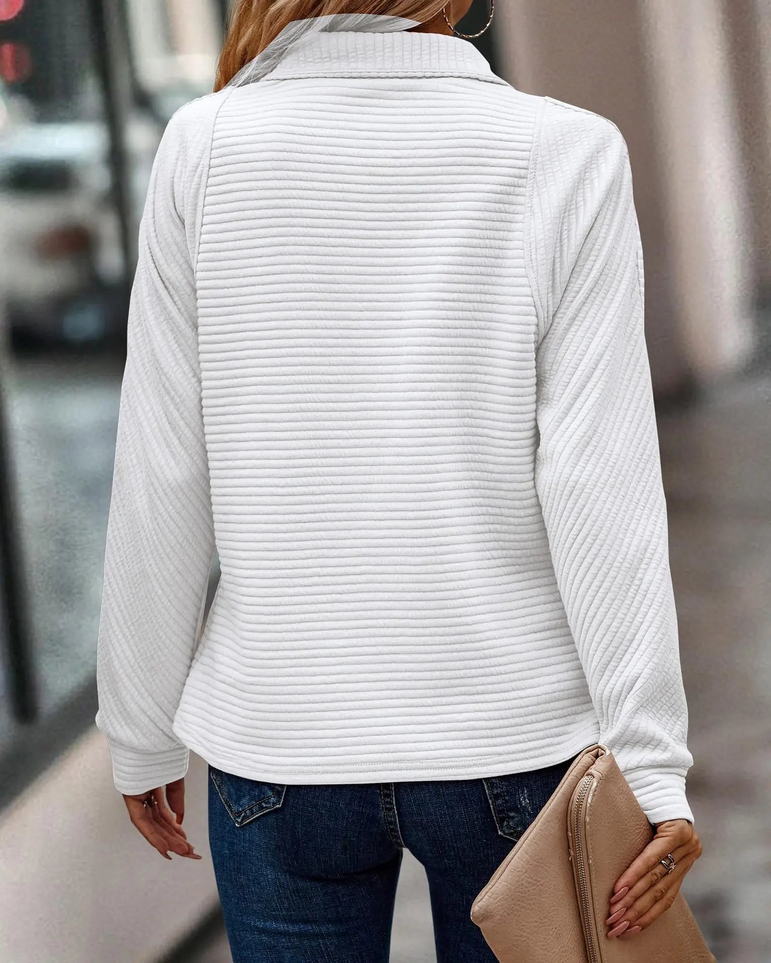 Wójcik™ | Elegancki sweter z dekoltem w serek
