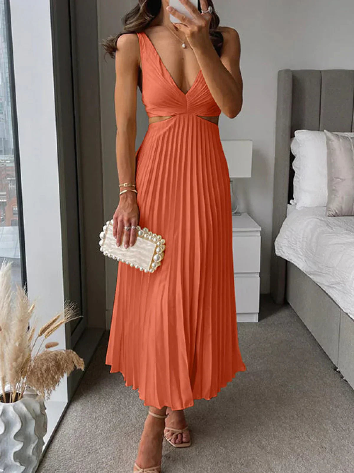 Wójcik™ | Sukienka midi z eleganckim wycięciem w talii